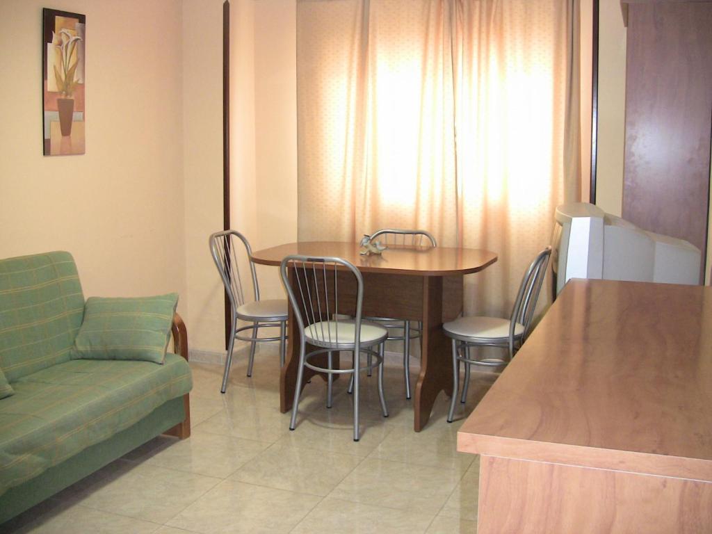 Apartahotel Los Hermanos Ocaña Rom bilde