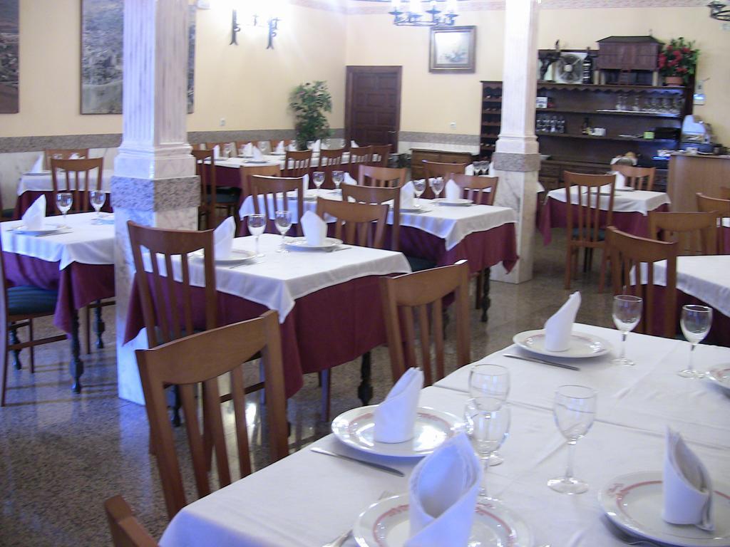 Apartahotel Los Hermanos Ocaña Eksteriør bilde